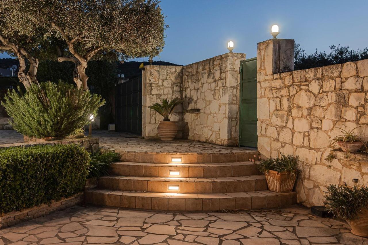 Antonia Blue Villa Mourniai Exterior photo